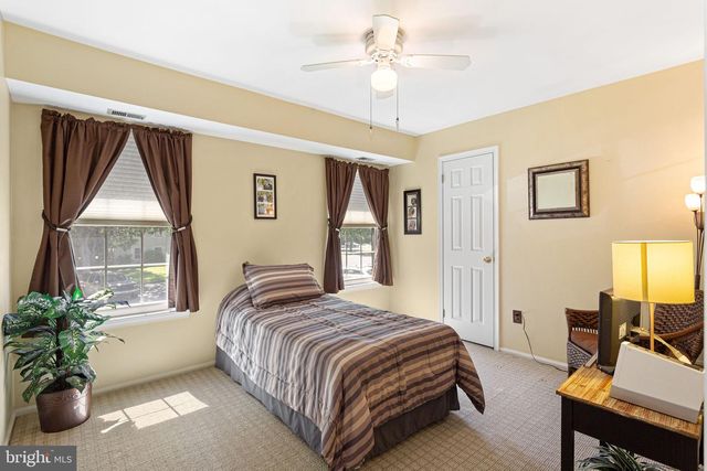 84-B W BLUEBELL LN, Mount Laurel, NJ 08054