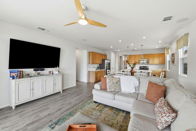 4842 Rockrose Dr, Folsom, CA 95630