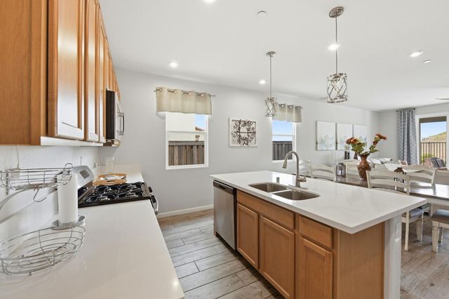 4842 Rockrose Dr, Folsom, CA 95630