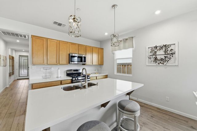 4842 Rockrose Dr, Folsom, CA 95630