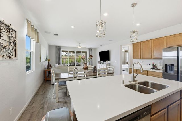 4842 Rockrose Dr, Folsom, CA 95630