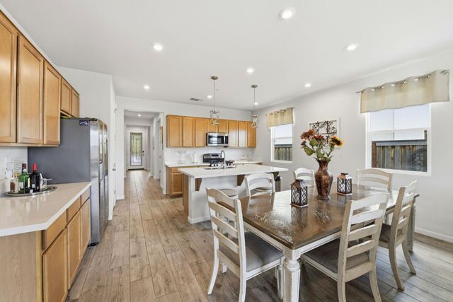 4842 Rockrose Dr, Folsom, CA 95630