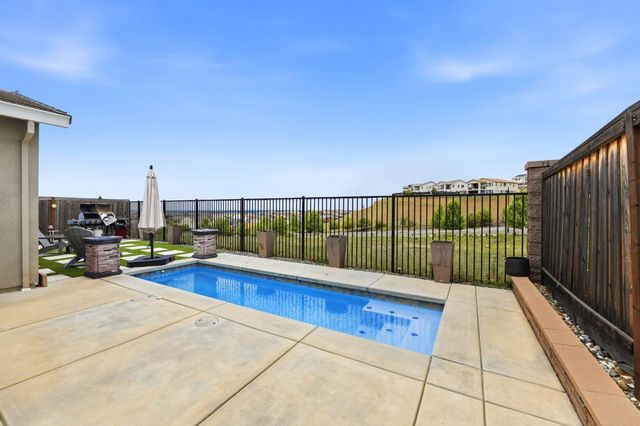 4842 Rockrose Dr, Folsom, CA 95630