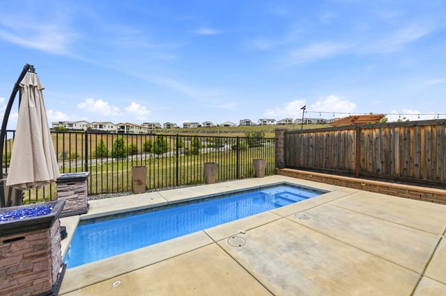4842 Rockrose Dr, Folsom, CA 95630