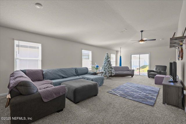 2323 FALLING STAR Lane, Green Cove Springs, FL 32043