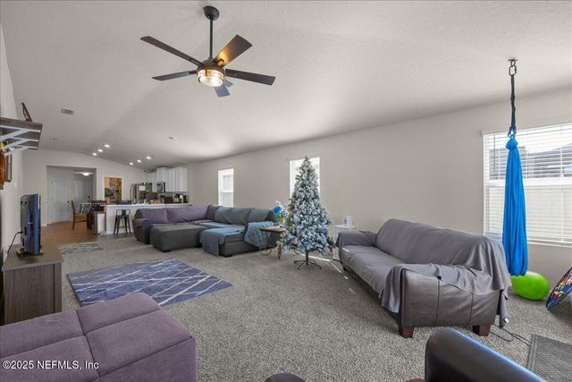 2323 FALLING STAR Lane, Green Cove Springs, FL 32043