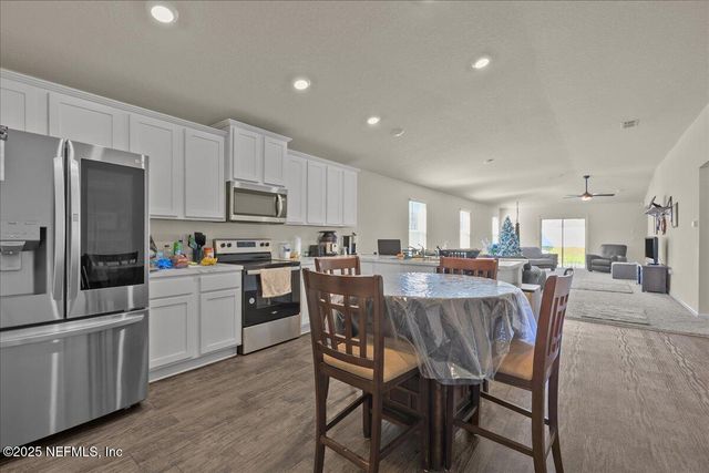 2323 FALLING STAR Lane, Green Cove Springs, FL 32043