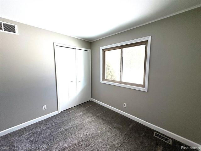 1051 N Lake George Road, Attica, MI 48412