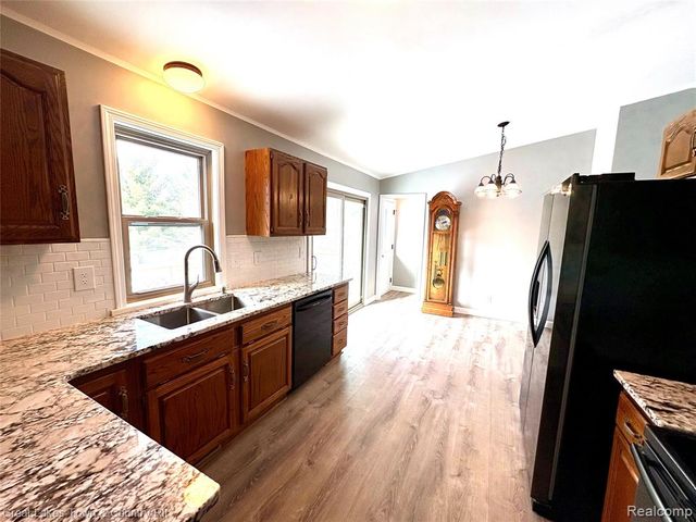 1051 N Lake George Road, Attica, MI 48412