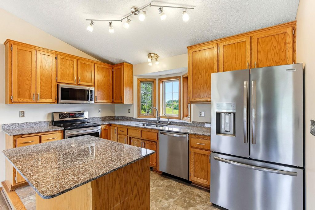 22338 Quincy Street NE, East Bethel, MN 55011 — photo 3