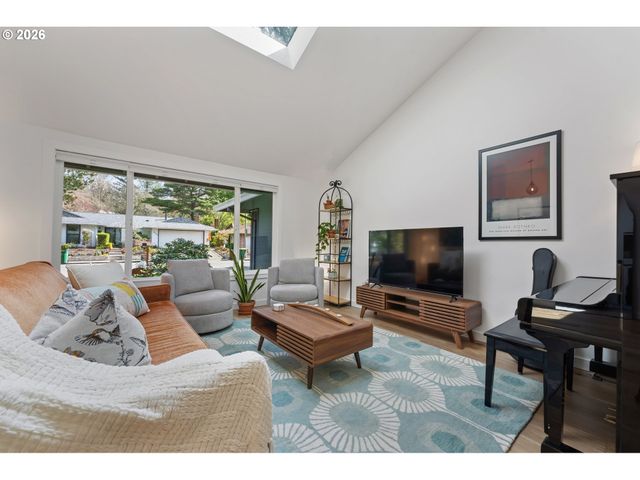 8705 Sw 75TH Ave, Portland, OR 97223