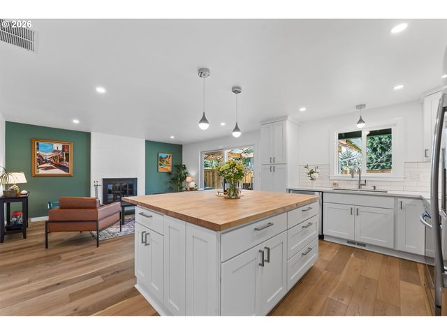 8705 Sw 75TH Ave, Portland, OR 97223