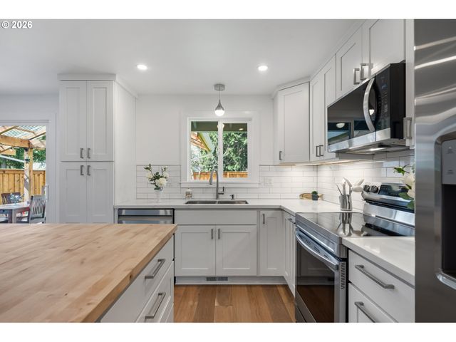 8705 Sw 75TH Ave, Portland, OR 97223