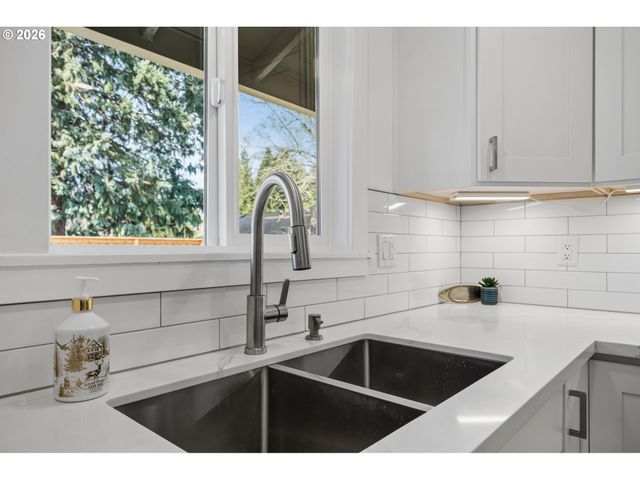 8705 Sw 75TH Ave, Portland, OR 97223