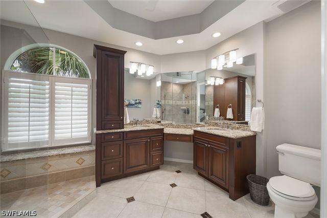 1505 Clermont DR B202, Naples, FL 34109