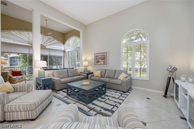 1505 Clermont DR B202, Naples, FL 34109
