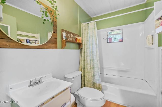 1222 Campbellton Avenue, Chipley, FL 32428