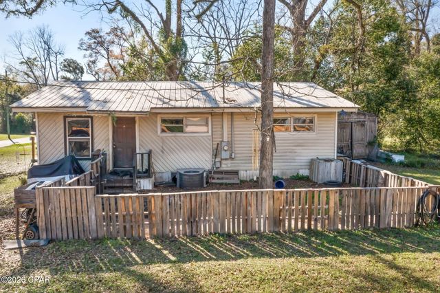 1222 Campbellton Avenue, Chipley, FL 32428