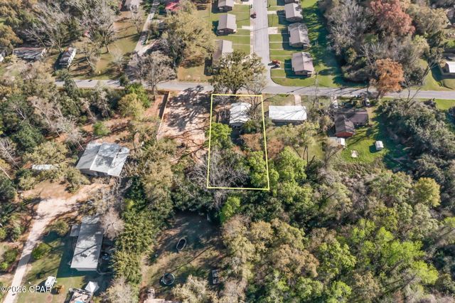 1222 Campbellton Avenue, Chipley, FL 32428