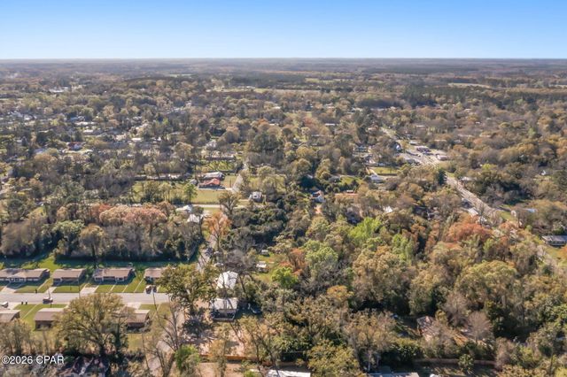 1222 Campbellton Avenue, Chipley, FL 32428