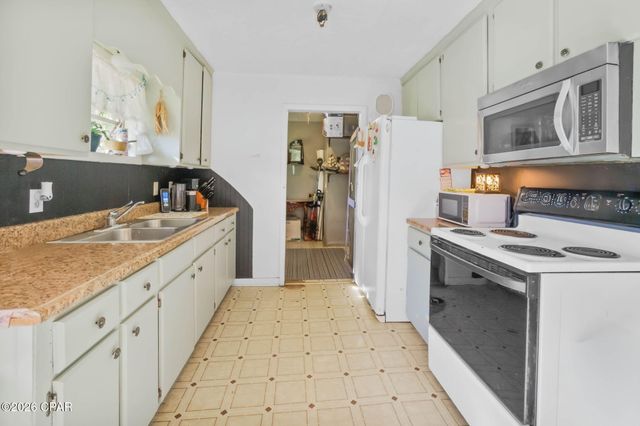 1222 Campbellton Avenue, Chipley, FL 32428