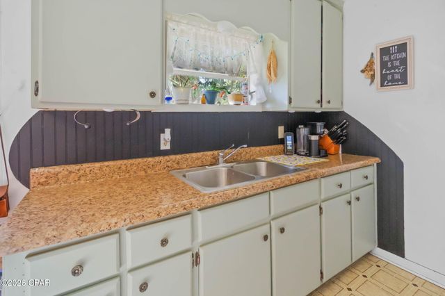 1222 Campbellton Avenue, Chipley, FL 32428