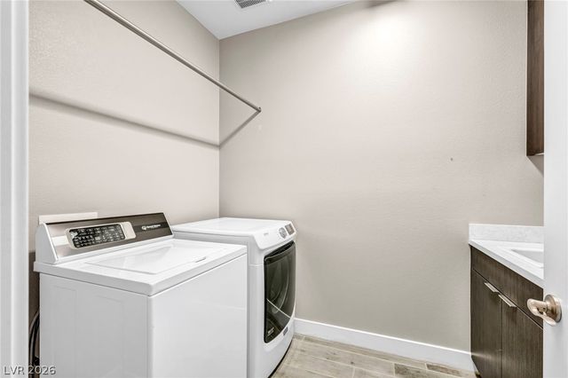 6184 Willow Rock Street, Las Vegas, NV 89135