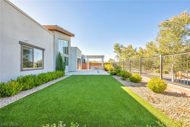 6184 Willow Rock Street, Las Vegas, NV 89135