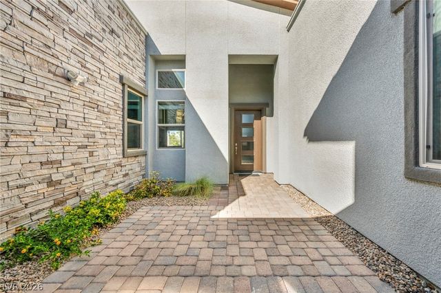 6184 Willow Rock Street, Las Vegas, NV 89135