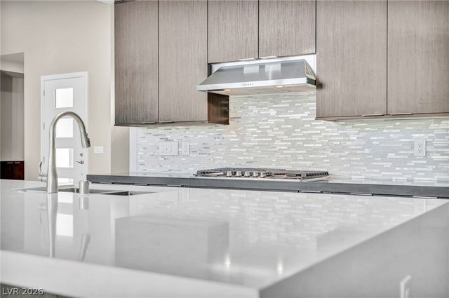 6184 Willow Rock Street, Las Vegas, NV 89135