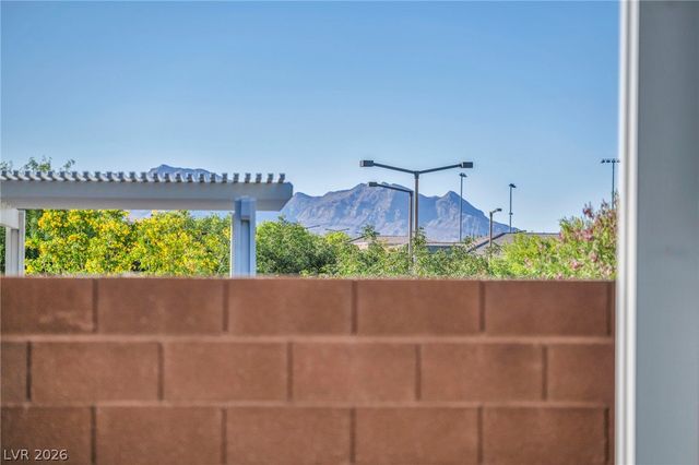 6184 Willow Rock Street, Las Vegas, NV 89135