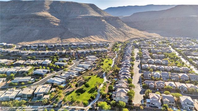 6184 Willow Rock Street, Las Vegas, NV 89135