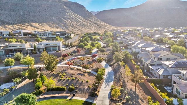 6184 Willow Rock Street, Las Vegas, NV 89135