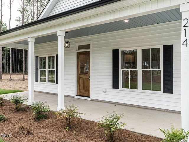 214 Green Pines Estates Drive, Kenly, NC 27542