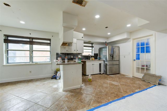 2117 Willow Wisp Drive, Seabrook, TX 77586