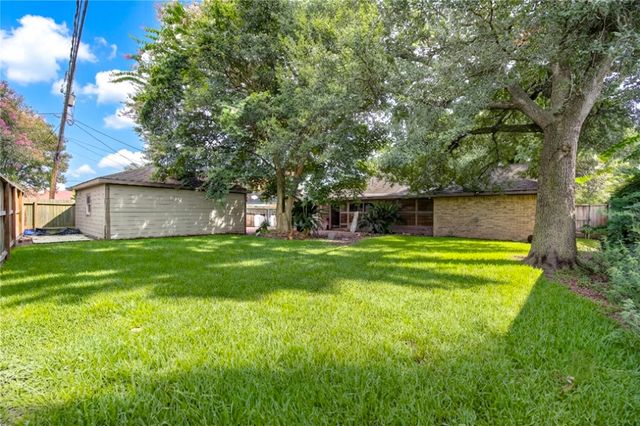 2117 Willow Wisp Drive, Seabrook, TX 77586