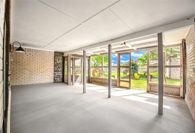 2117 Willow Wisp Drive, Seabrook, TX 77586