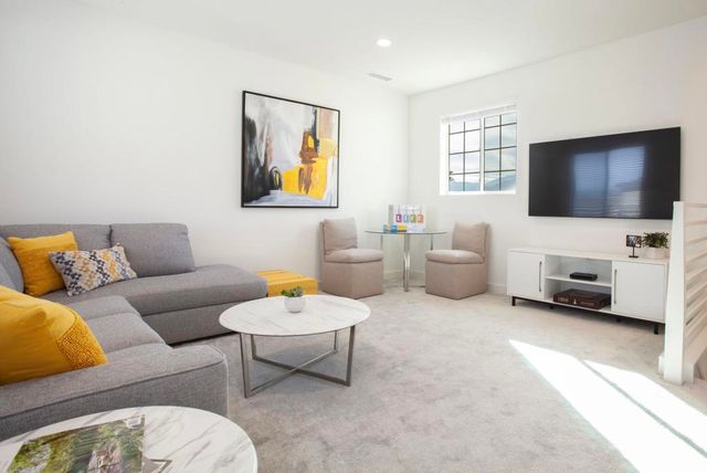 80215 Whisper Rock Way, La Quinta, CA 92253