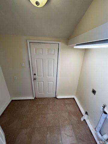207 W Boundary Street, Cary, NC 27513