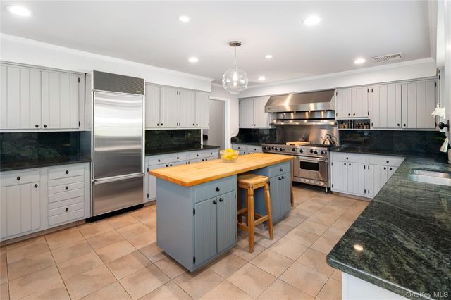 52 Lake Road, Katonah, NY 10536