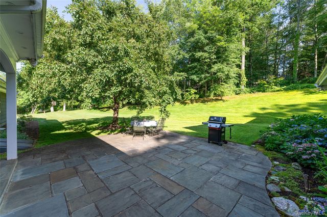 52 Lake Road, Katonah, NY 10536