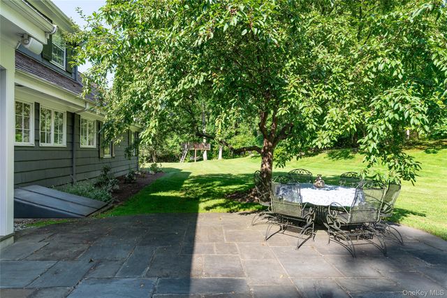 52 Lake Road, Katonah, NY 10536