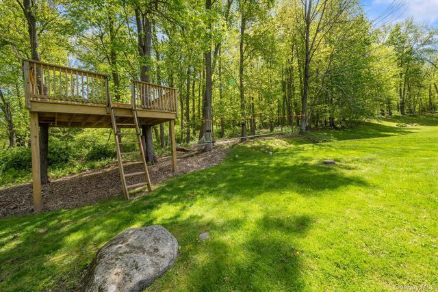 52 Lake Road, Katonah, NY 10536