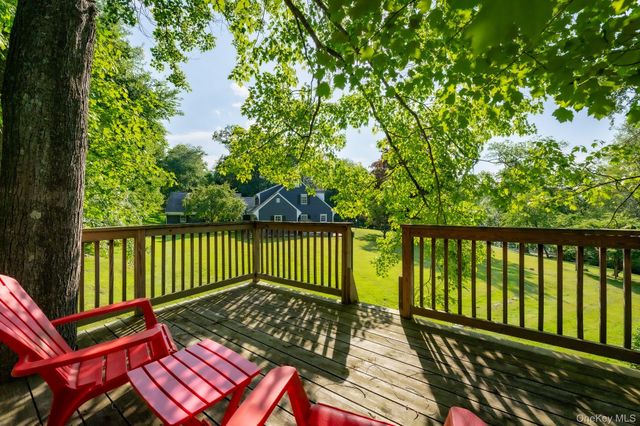 52 Lake Road, Katonah, NY 10536