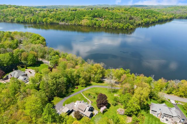 52 Lake Road, Katonah, NY 10536