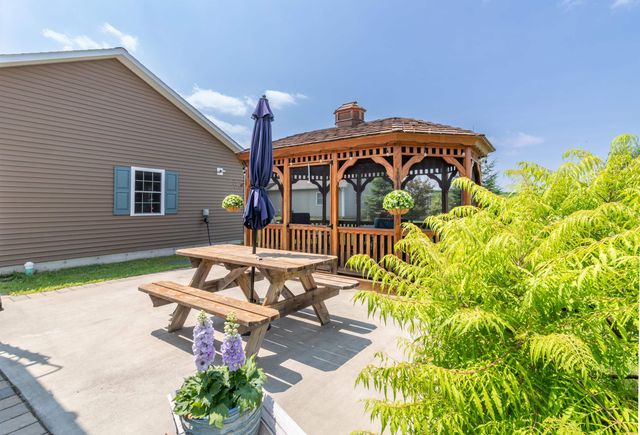 120 Dashner Circle, Derby, VT 05830