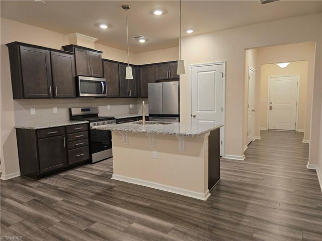 883 Falls Grove Trail, High Point, NC 27265