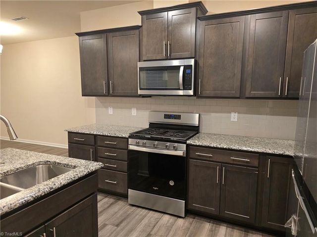 883 Falls Grove Trail, High Point, NC 27265