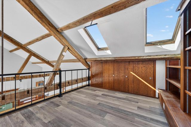 998 E Newark DRIVE, West Bend, WI 53090