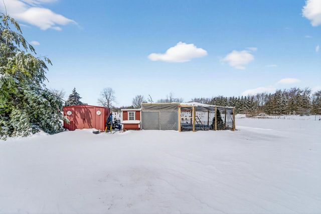 998 E Newark DRIVE, West Bend, WI 53090